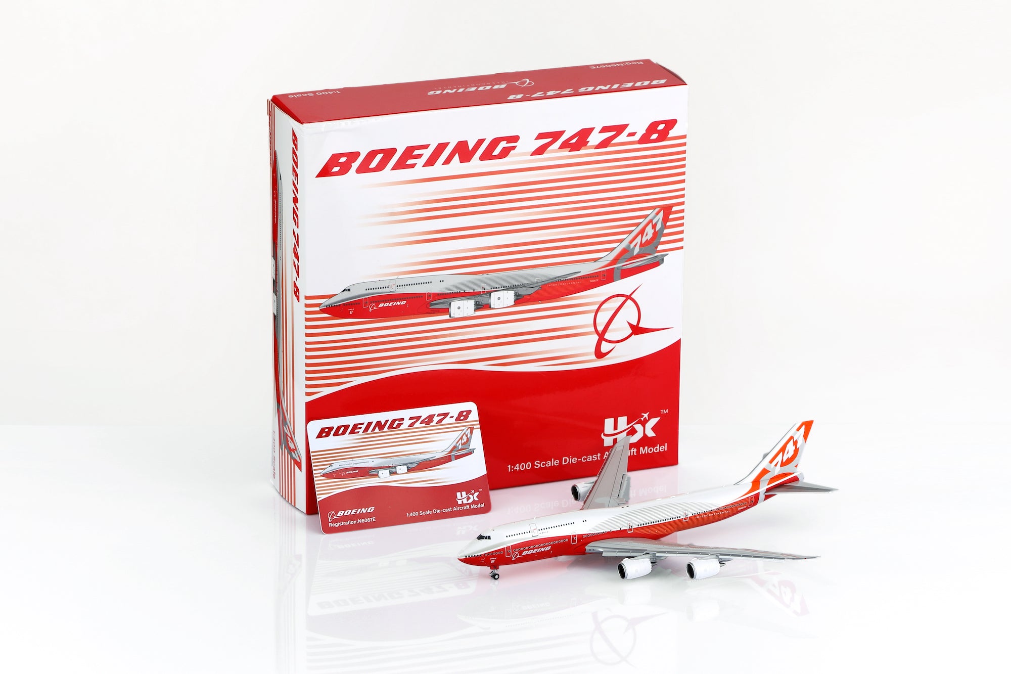 1/400 Boeing Company B747-8 Red "House livery" B631002F Flaps Down - cover